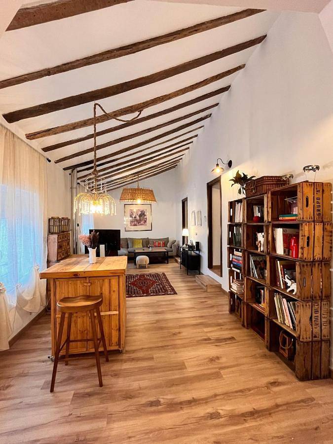 Casa rural para 6 personas, con vistas además de jardín y piscina en Guadamur