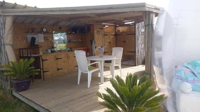 Location de vacances pour 2 personnes, avec jardin ainsi que terrasse et jacuzzi à Yèvres - 3