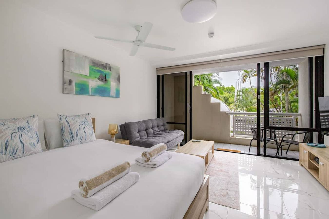 Ganze Wohnung, Easy Stay   Family Friendly  Pool  Esplanade Views in Cairns, Far North Queensland