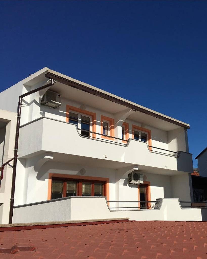 Ganze Wohnung, 3-Zimmer-Ferienwohnung mit Balkon und Meerblick Povile, Novi Vinodolski A-12039-a in Povile, Primorje-Gorski Kotar