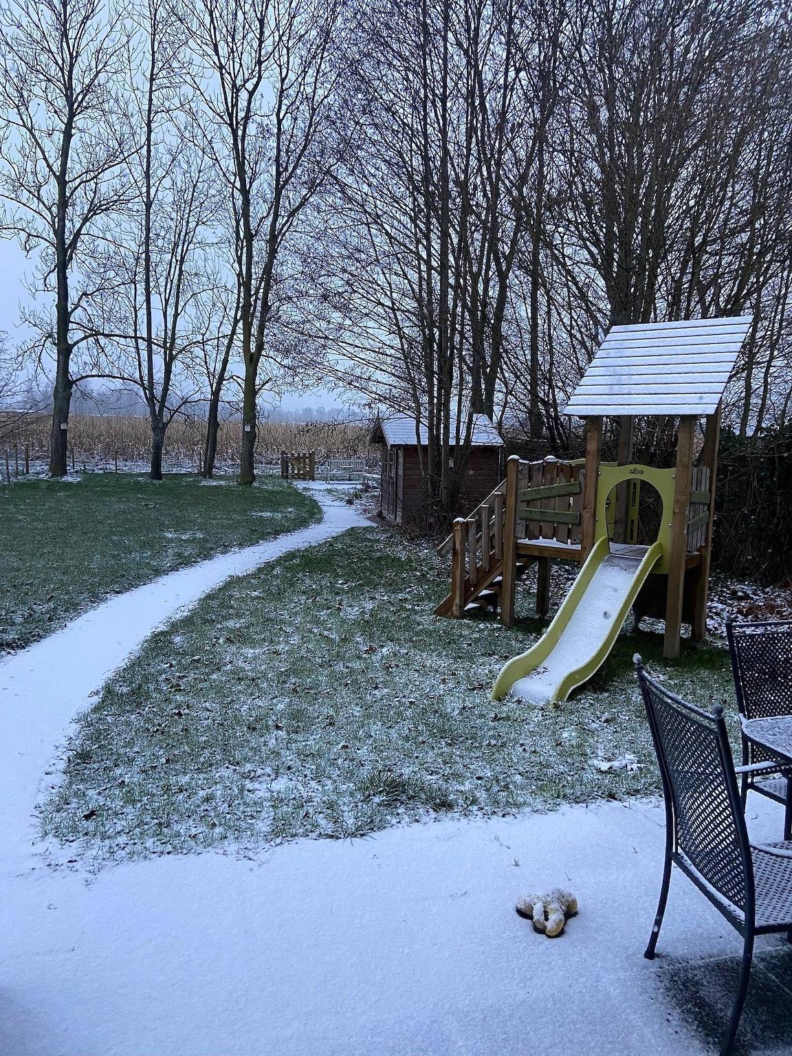Vakantiepark 't Broeckhuys — 6-Persoons Forest Pet & Family Bungalow in Betuwe