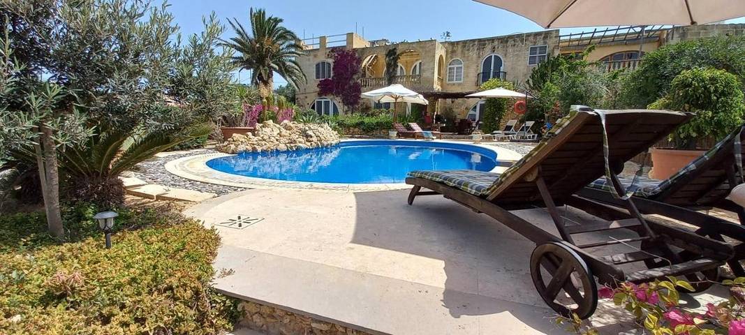 Dom dla 10 osób, z ogród i basen oraz widok w Gozo