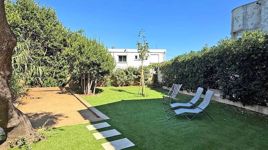 Location de vacances pour 5 personnes, avec jardin dans Plage de la Nartelle