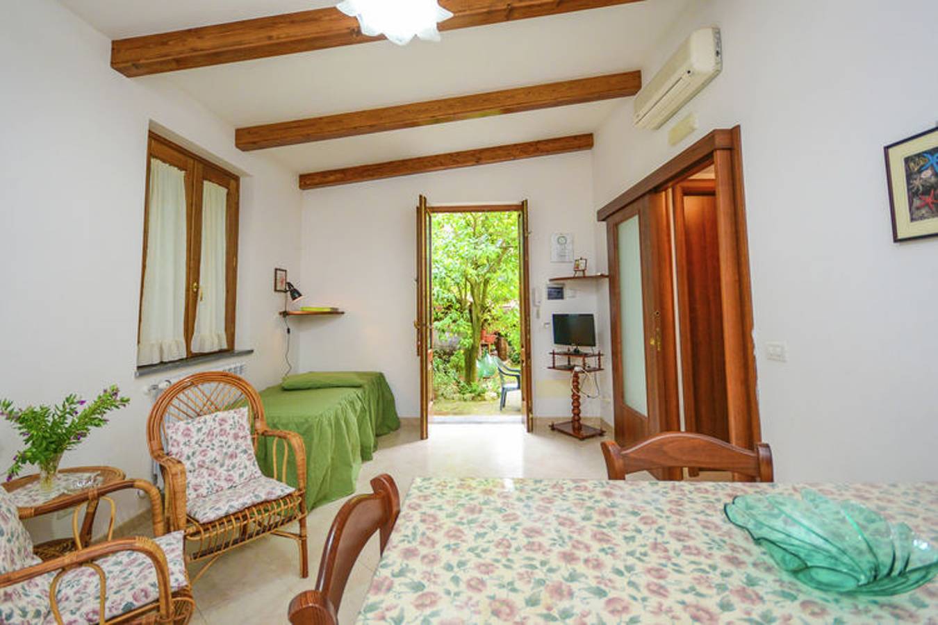 Ganze Wohnung, Einladende Wohnung in Sorrento 52 m² mit Meerblick-Terrasse in Sorrent, Sorrentinische Halbinsel