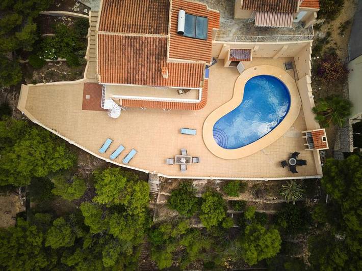 Chalet para 10 personas, con piscina además de vistas y jardín, Se admiten mascotas en Marina Baja - 3