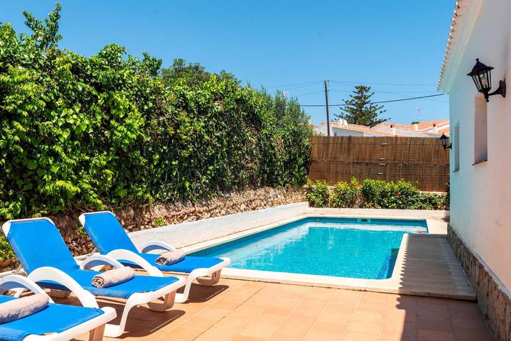 Villa for 6 people, with garden - 1