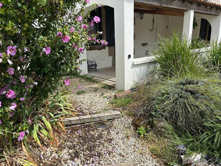 Location de vacances pour 3 personnes, avec vue sur le lac et terrasse dans Dompierre-sur-Yon - 4