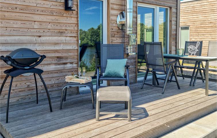 Ferienhaus für 4 Personen, mit Seeblick und Garten sowie Terrasse in Butjadingen - 3