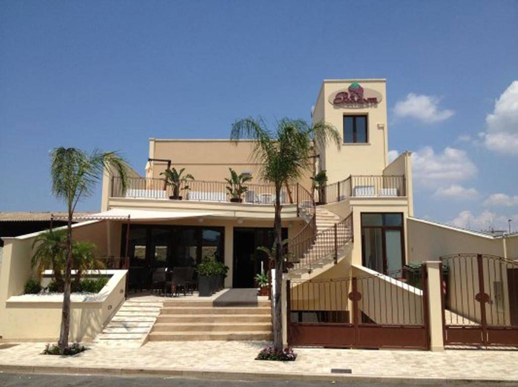 Double Room with Private Bathroom in Casarano, Golfo di Taranto