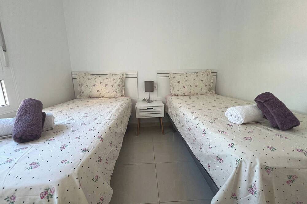 Entire apartment, Gorgeous 3 Bed Apartment Overlooking Pool in Pueblo Patricia, Los Alcázares