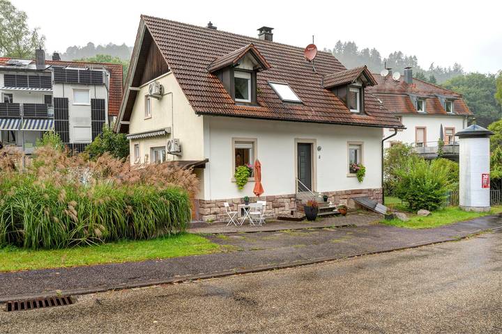 Ferienhaus für 10 Personen, mit Garten in Baden-Baden