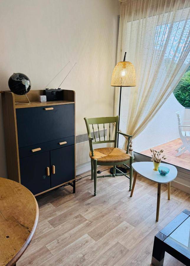 Gîte pour 2 personnes, avec terrasse dans Plage Kerambigorn - 4