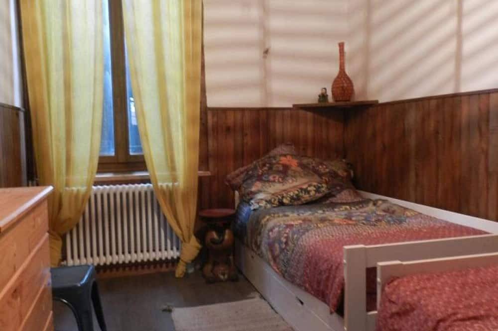 Gîte à la ferme avec piscine, animaux admis en Sologne Bourbonnaise in Mercy, Allier