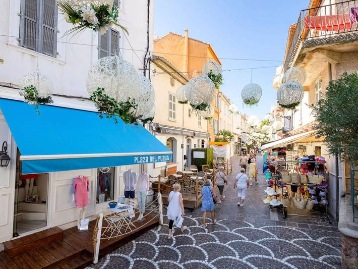Gîte pour 6 personnes, avec terrasse dans Casino De Sainte Maxime - 4