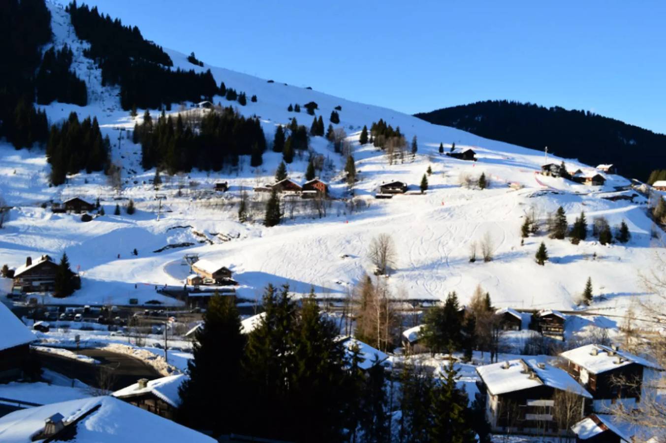 Chalet independiente junto a las pistas de esquí, 3 Ch, hermosa exposición y hermosa vista in La Clusaz, Región de Annecy