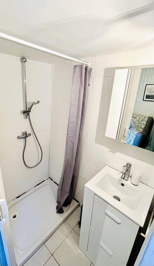 Appartement entier, Studio en Duplex in La Roquebrussanne, Région de Brignoles