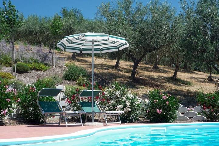 Villa für 2 Personen, mit Garten und Terrasse - 1