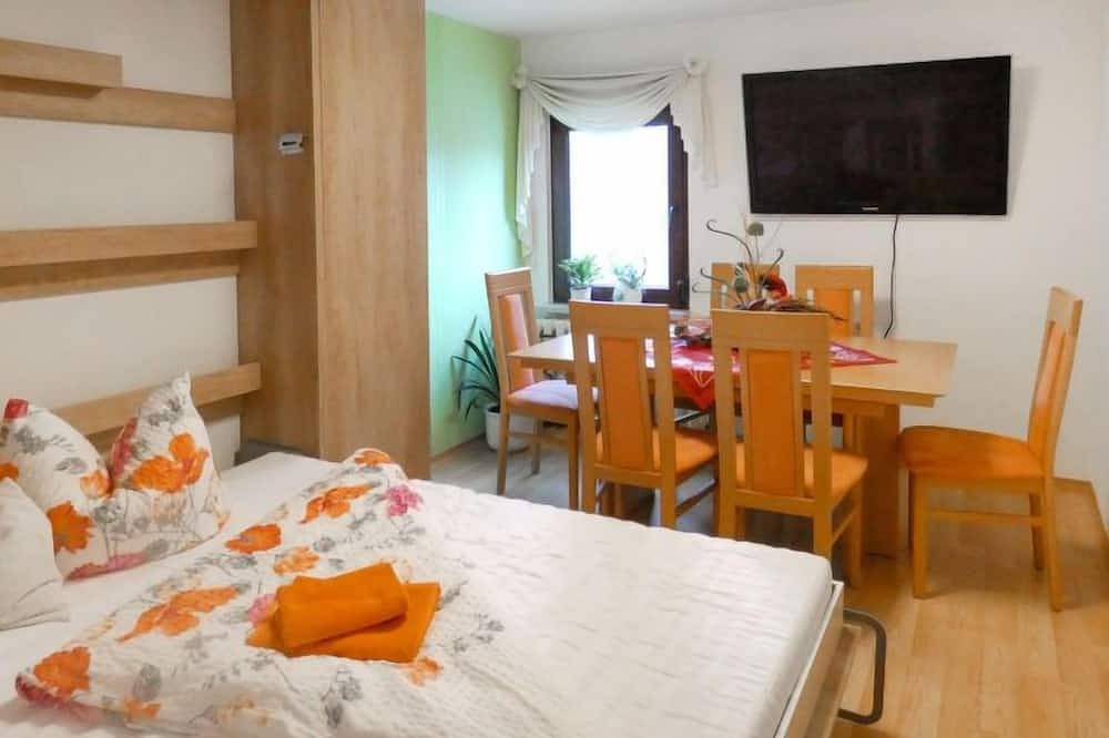 Ganze Wohnung, Ferienwohnung Petra in Frankenhain, Thüringer Kernland