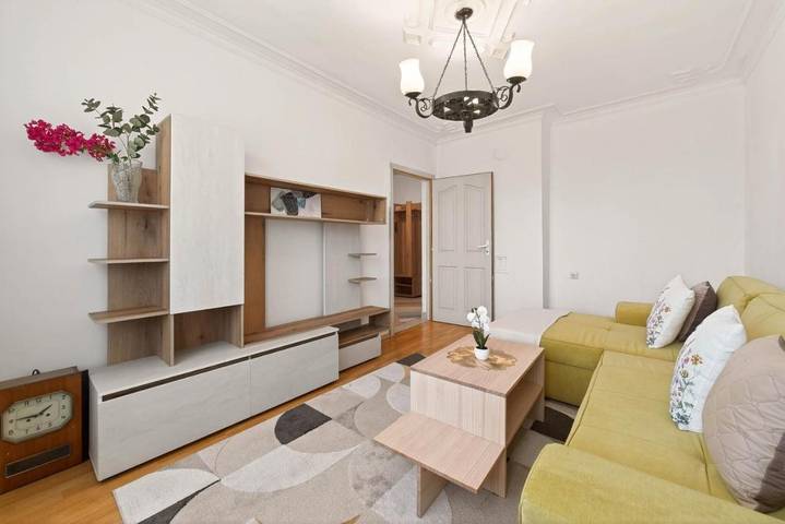 Ferienwohnung für 6 Personen, mit Balkon und Ausblick in Varna