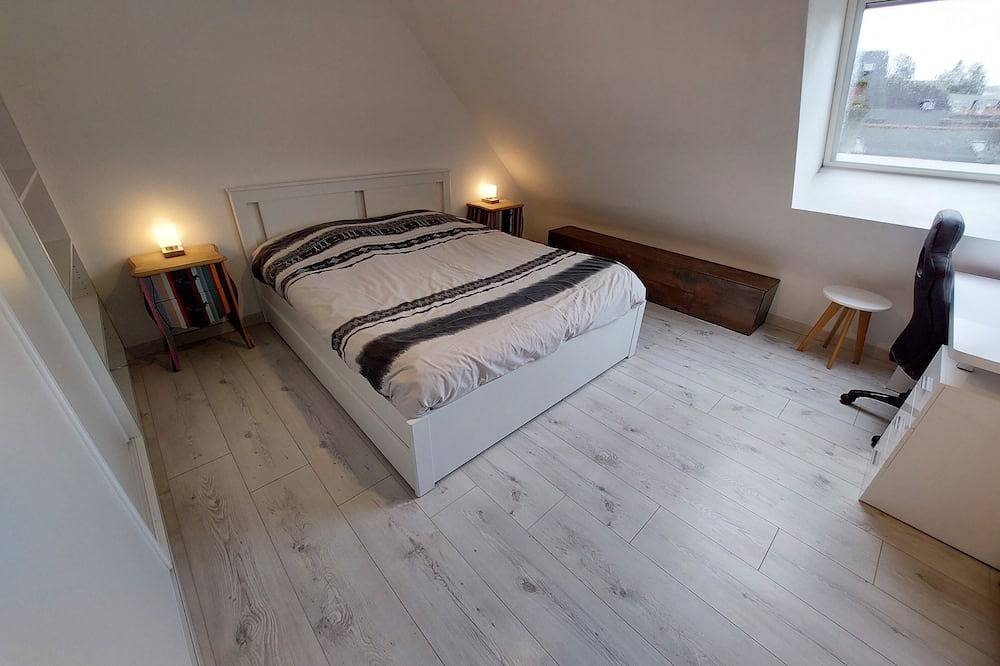 Appartement entier, T2 coeur de ville avec parking et au calme in Quimper, Région de Quimper