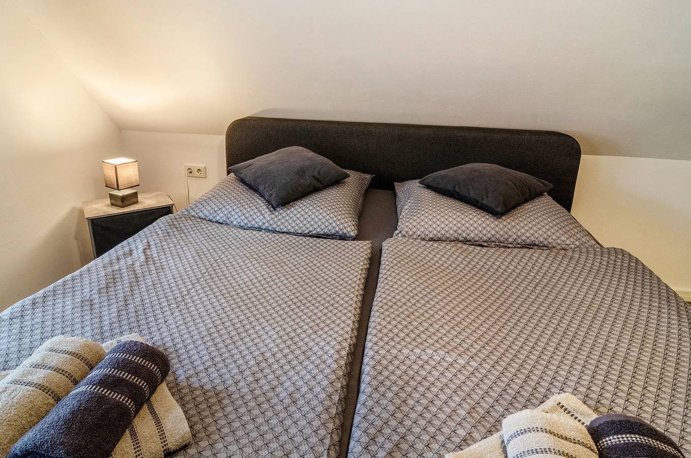 Ferienhaus 'Haus Mit Garten Und Kamin' mit privater Terrasse, Garten und Wlan in Wilhelmshaven, Nordseeküste