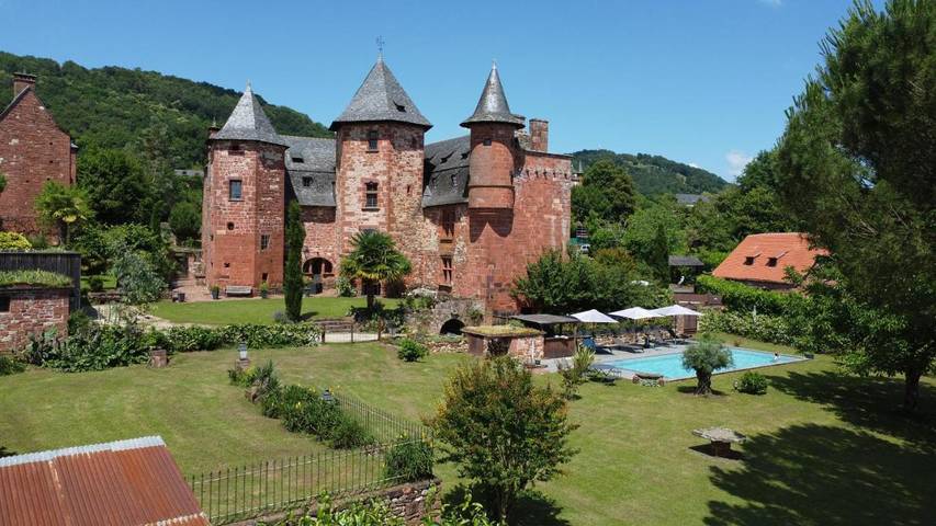 Gîte pour 2 personnes, avec jardin ainsi que vue et piscine à Collonges-la-Rouge - 3