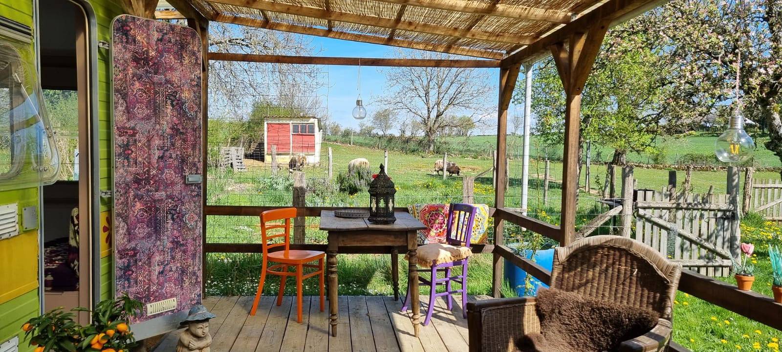 En Bazois Chambre d'hôtes - Caravane d'Hôtes in Mont-et-Marré, Nièvre