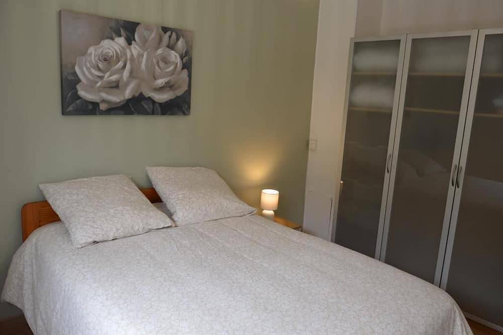 Villa 8 to 10 pers wifi Bbq Ok corral Beach near Toulon Marseille Aubagne in Cuges-les-Pins, Marseille region