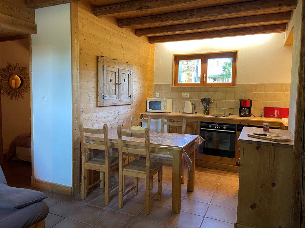 Gîte Le Margeriaz - le Chalet de la Forêt in La Féclaz, Les Déserts