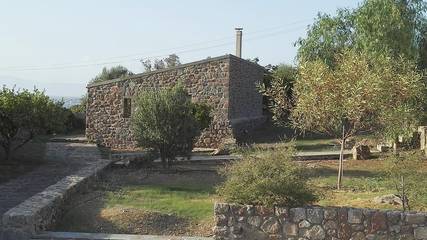 Gîte pour 4 personnes, avec vue et jardin dans Perdika