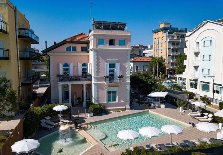 Appartamento intero, Ninfea Villa Fiorita - Comfort, Piscina e relax vicino al mare in Cattolica, Provincia di Rimini