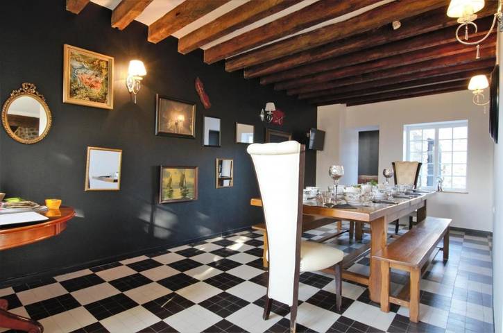 Location de vacances pour 9 personnes, avec piscine et terrasse dans Villenauxe-la-Grande