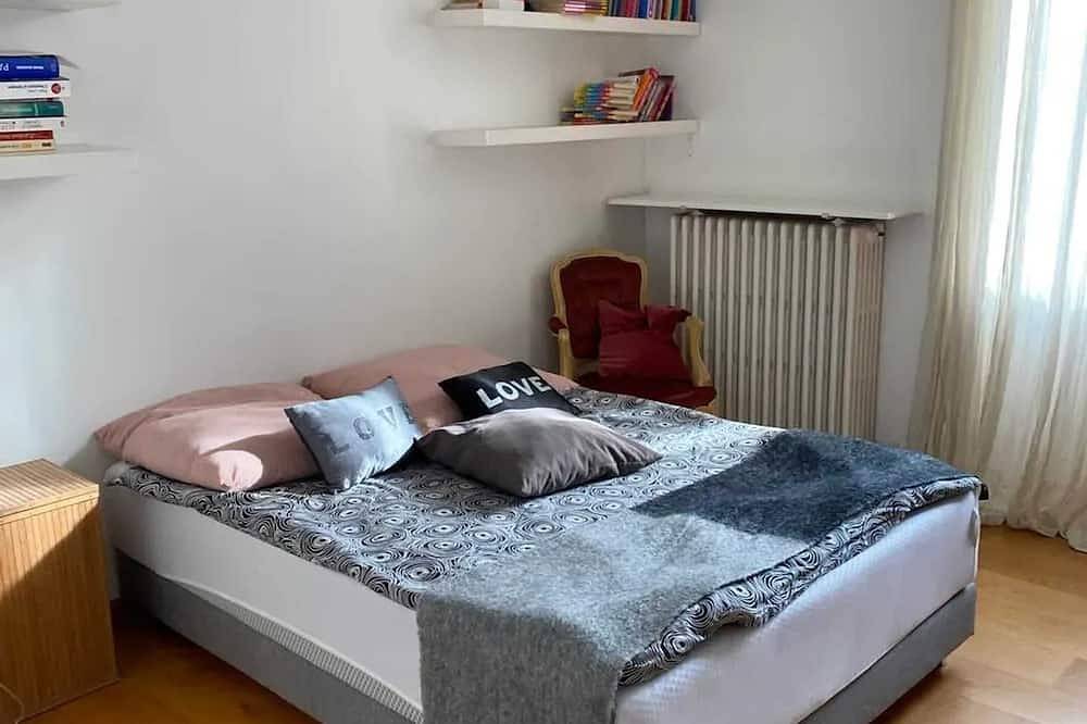 Homerez - Elegant Villa in Cavaillon with Private Pool in Cavaillon, Parc naturel régional du Luberon