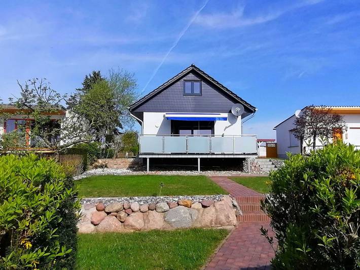 Ferienwohnung für 4 Personen, mit Garten und Terrasse sowie Ausblick und Seeblick - 1