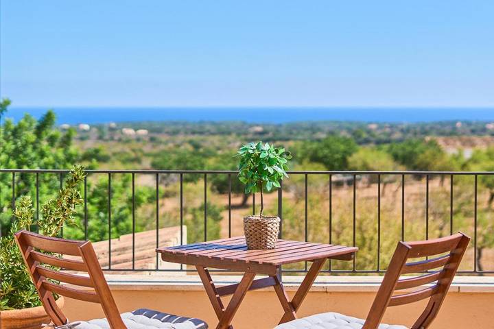 Villa für 6 Personen, mit Whirlpool und Terrasse sowie Garten und Pool in s'Horta
