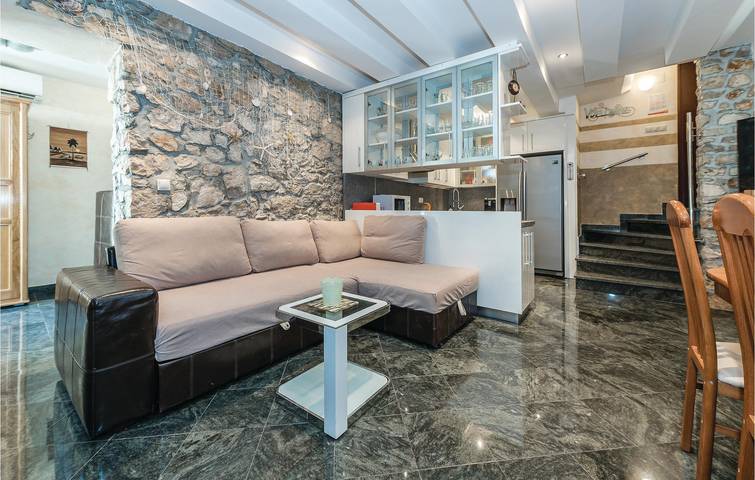 Location de vacances pour 8 personnes, avec terrasse à Vodice - 3