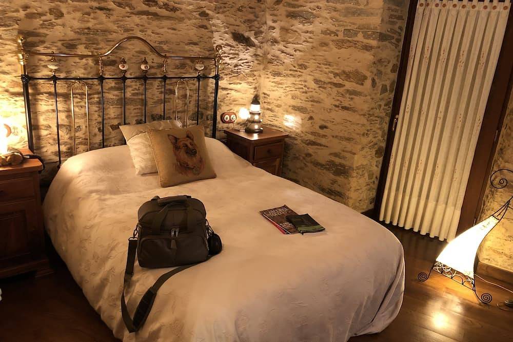 Lovely country house with garden by the sea in Rías Altas in Mogor, Mañón