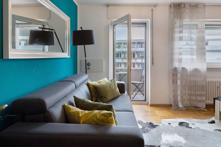 Ganzes Studio, Ferienwohnung 'Freiburg Zähringen' mit Balkon und Wi-Fi in Brühl (Freiburg), Freiburg