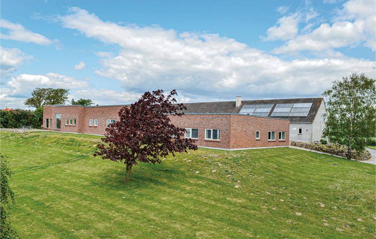 Ferienhaus für 26 Personen, mit Garten und Sauna sowie Pool und Terrasse