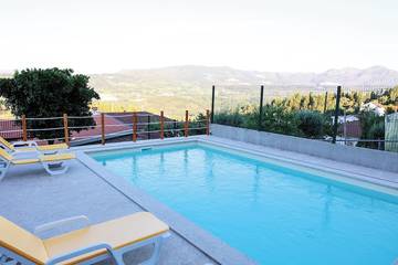 Gîte pour 12 personnes, avec balcon et jardin dans Arco de Baúlhe
