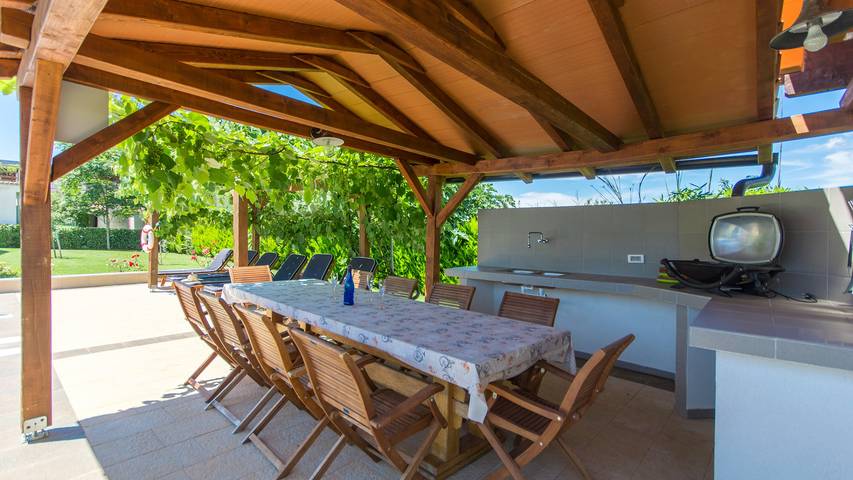 Villa für 10 Personen, mit Terrasse und Garten, kinderfreundlich in Istrien - 3