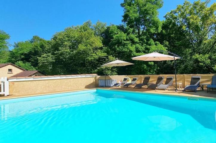 Chambre d’hôte pour 2 personnes, avec piscine ainsi que vue et jardin à Sarlat-la-Canéda