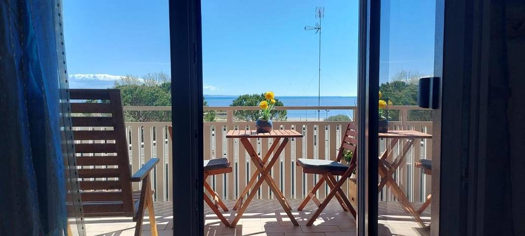 Ferienwohnung für 4 Personen, mit Balkon und Terrasse sowie Garten und Ausblick in Grado Pineta