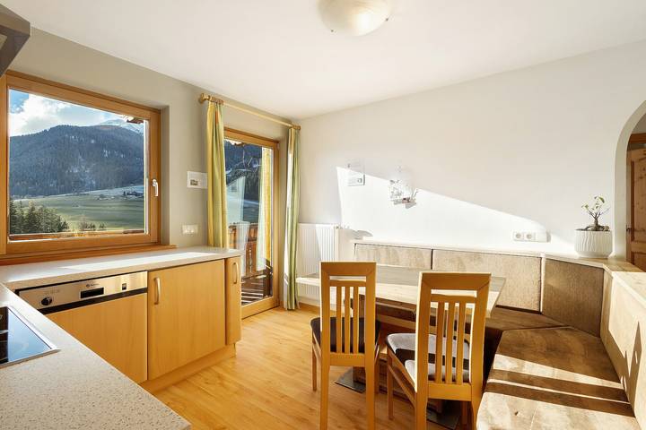 Appartamento intero, Appartamento "Burgerhof Dolomiten" con Vista Montagna, Ampia Terrazza Privata e Wi-Fi in Monti del Villgraten, Valle di Casies