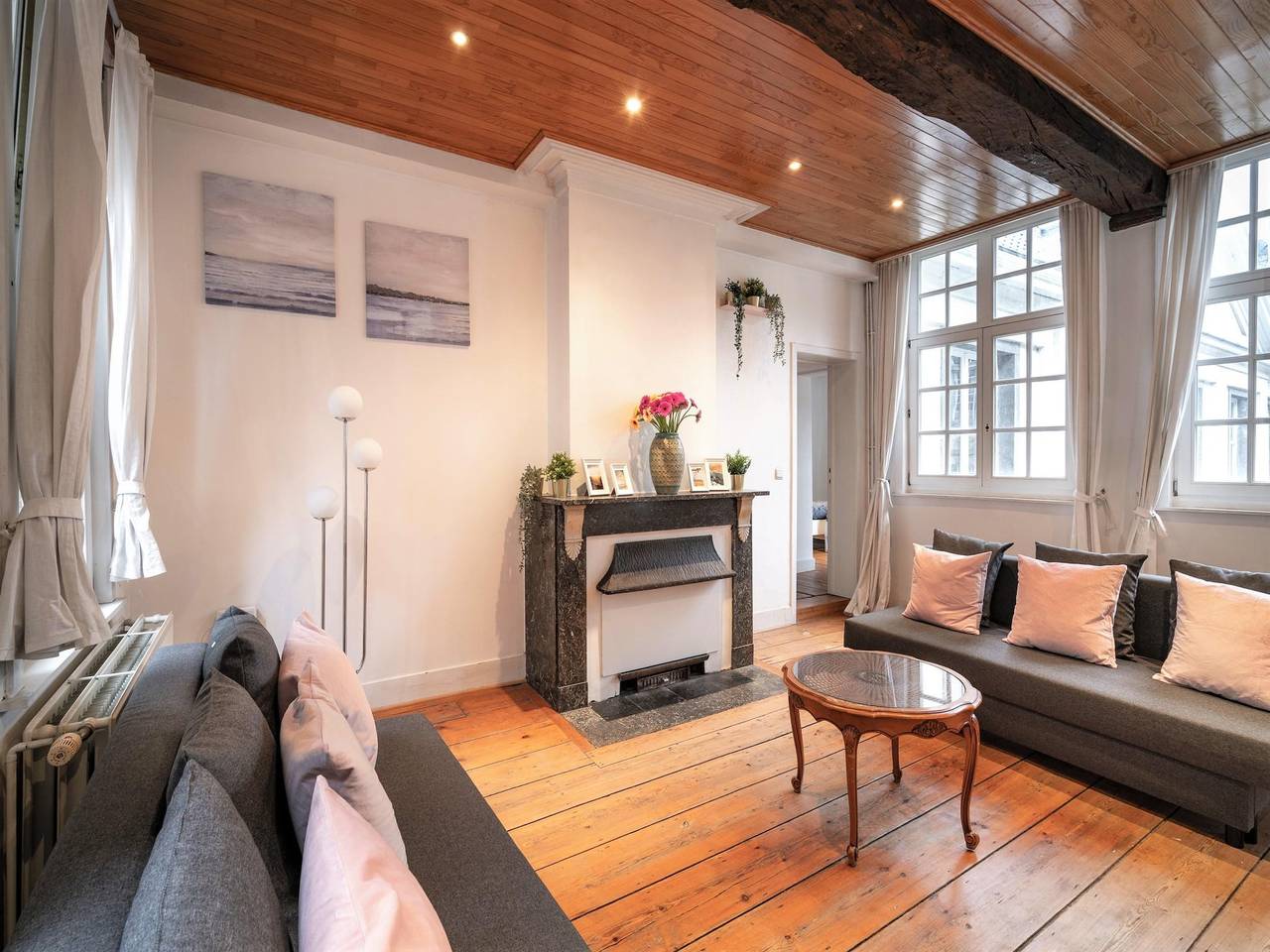 Appartement entier, Séjour de luxe dans la rue Capital Street pour 12 in Anvers, Région d'Anvers