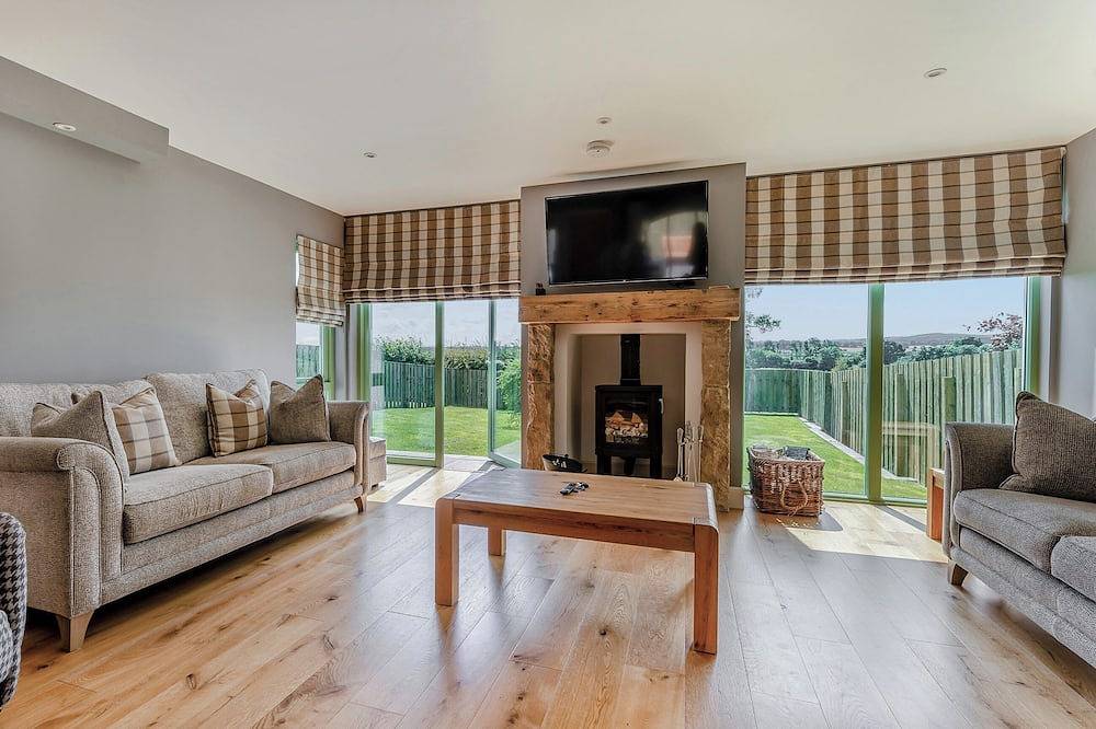 Log Cabin for 6 People in Falkirk, Scotland