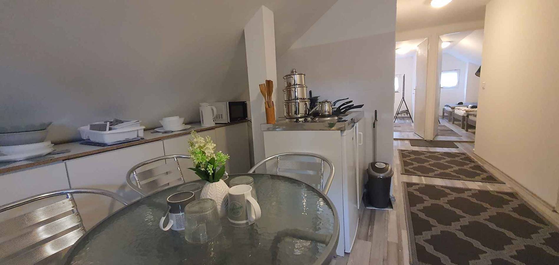 Ganze Ferienwohnung, Ferienwohnung mit Internet und Klimaanlage 400m von Plattensee entfernt in Siofok, Siófok und Umgebung