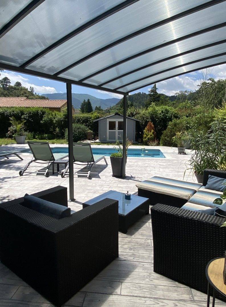 Villa avec piscine à Jaujac in Fabras, Parc naturel régional des Monts d'Ardèche