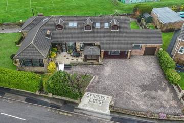 Holiday Home for 24 People in Scarborough, North Yorkshire, Photo 2