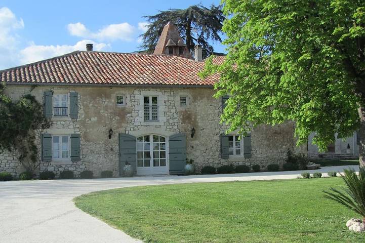 Gîte pour 10 personnes, avec Terrasse et Jardin à Castéra-Lectourois